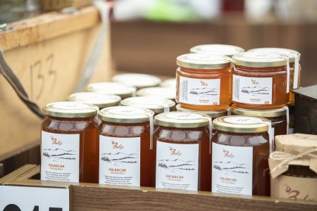 Bu il Bal yarmarkasında 90 tona yaxın arıçılıq məhsulu satılıb