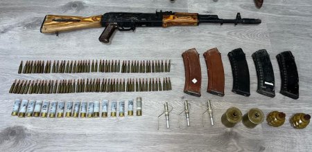 Qubada sakinlər könüllü olaraq sənədsiz silahlarını polisə təqdim ediblər
