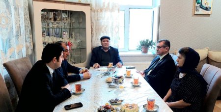 Novruzəli Aslanov İsmayıllıda şəhid ailələrini ziyarət edib -Fotolar