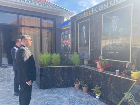 Novruzəli Aslanov İsmayıllıda şəhid ailələrini ziyarət edib -Fotolar