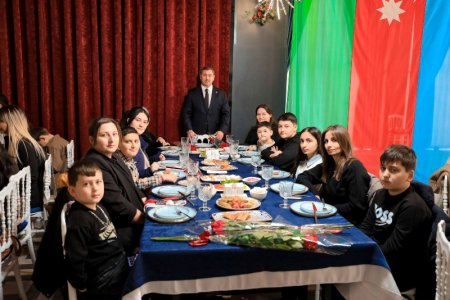 Vətənpərvər iş adamı şəhid və qazi ailələrinin iştirakı ilə “Fateh” adlı Yeni il şənliyi təşkil edib