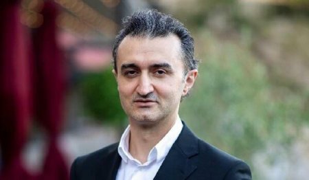 Tibb üzrə fəlsəfə doktoru, plastik, estetik və rekonstruktiv cərrah Dilqəm Məhərrəmov – peşəkarlığı və elmi fəaliyyəti ilə seçilən nüfuzlu həkim